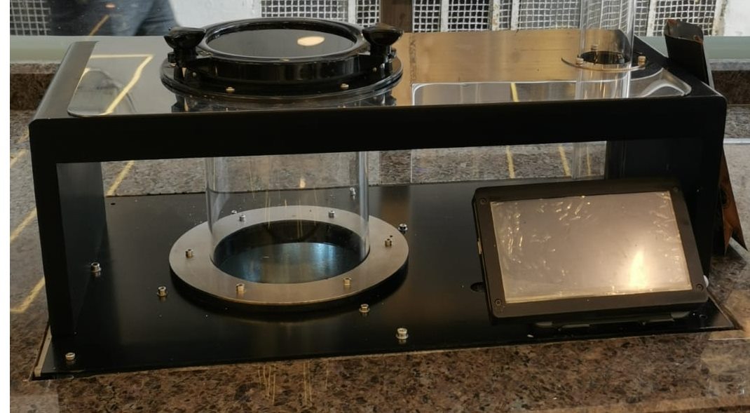 Counter-top control station with touchscreen and dosing chamber at Merkezi